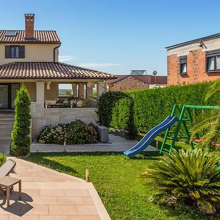 Anabel Holiday home Porec